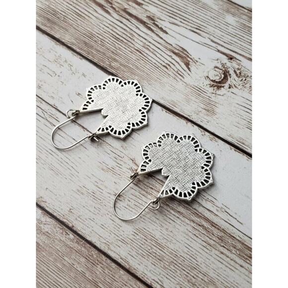 Beautiful Large Silver Tone Boho Style Earrings - Brand New - Picture 3 of 3